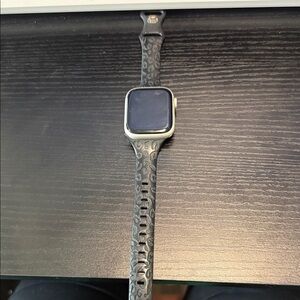 Apple Smartwatch with Black Textured band
Also a separate band included
